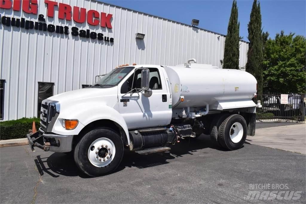 Ford F750 Camiões-cisterna