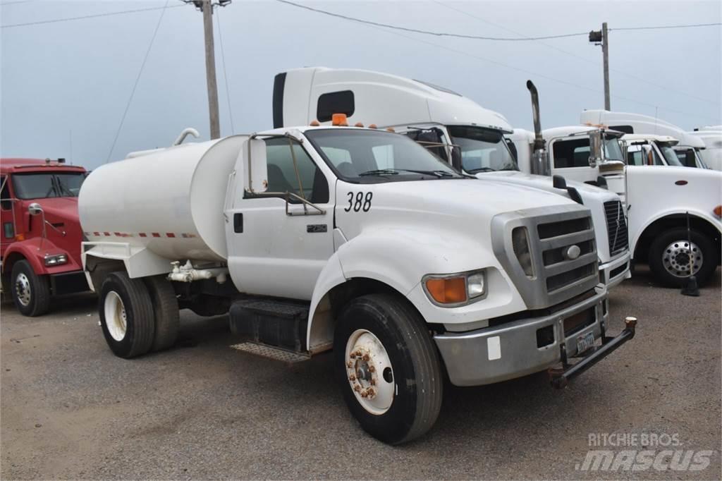 Ford F750 Camiões-cisterna