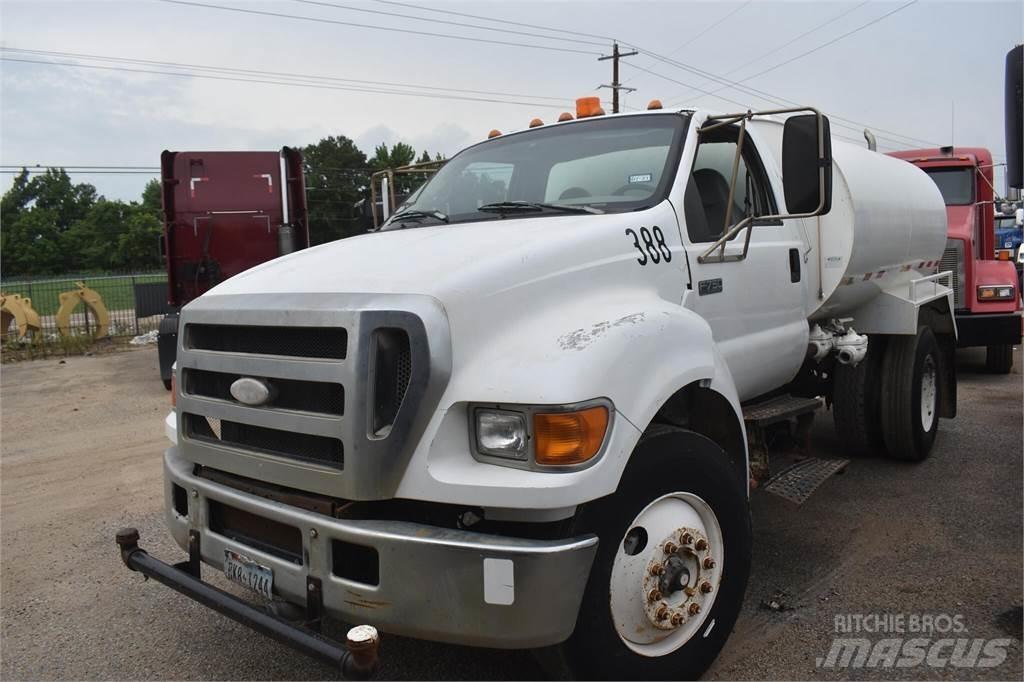 Ford F750 Camiões-cisterna