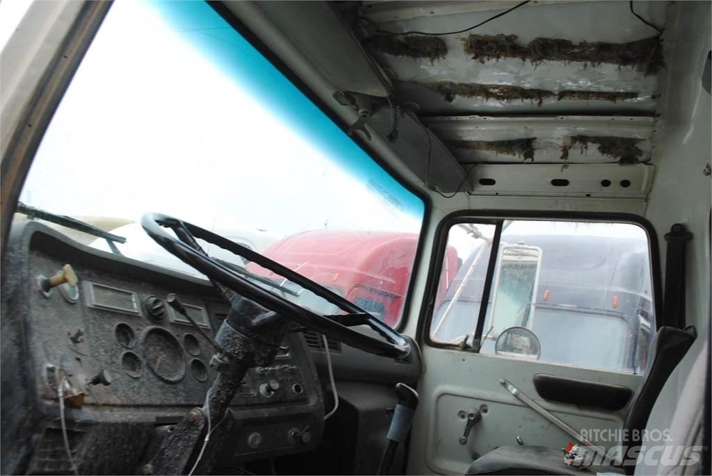 Ford L8000 Caminhões de betonagem