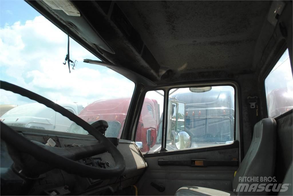Freightliner FL70 Camiões grua