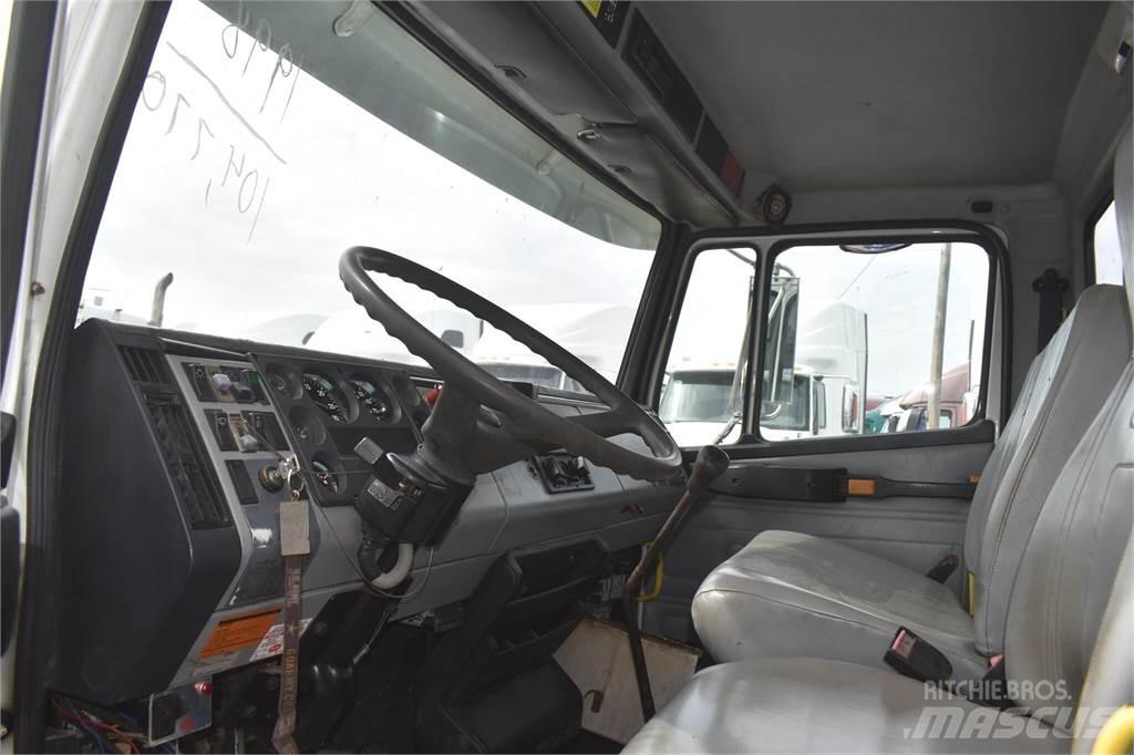 Freightliner FL70 Camiões grua