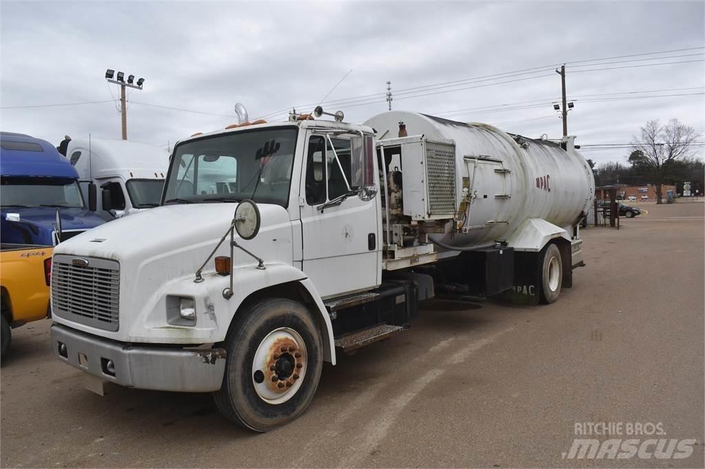 Freightliner FL70 Camiões-cisterna