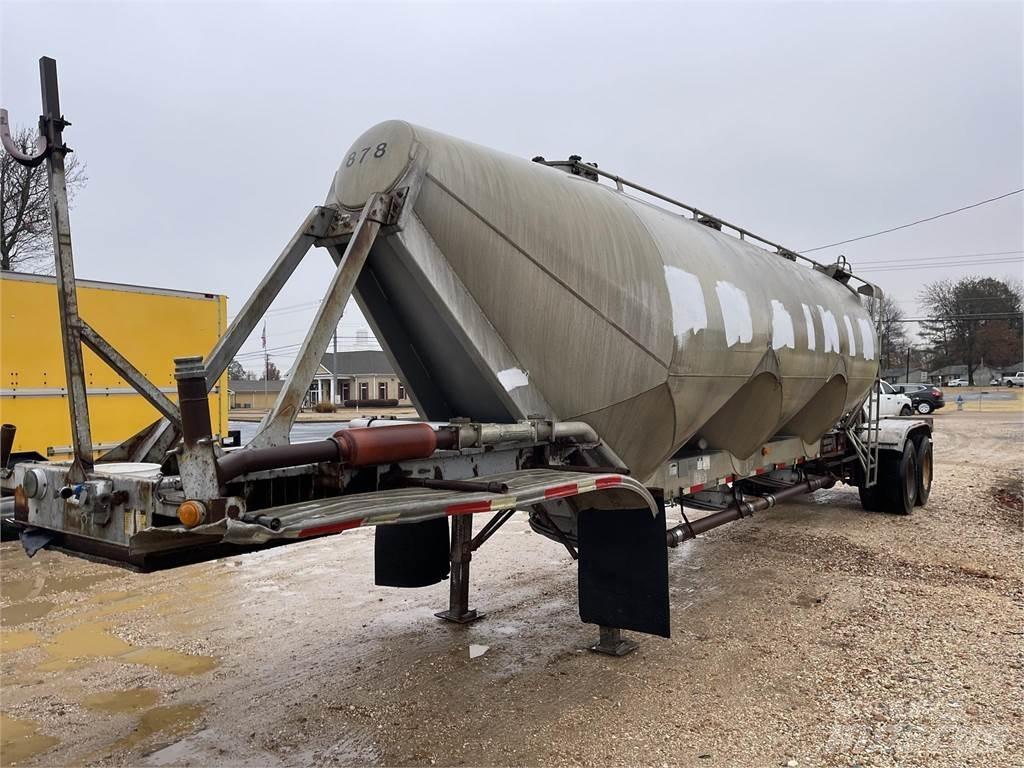 Fruehauf  Reboques cisterna