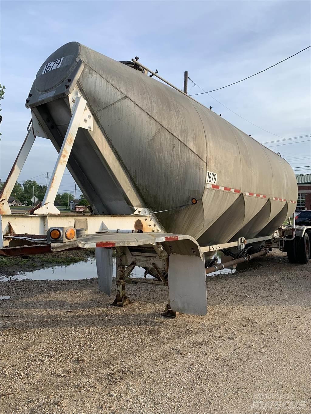 Fruehauf  Reboques cisterna