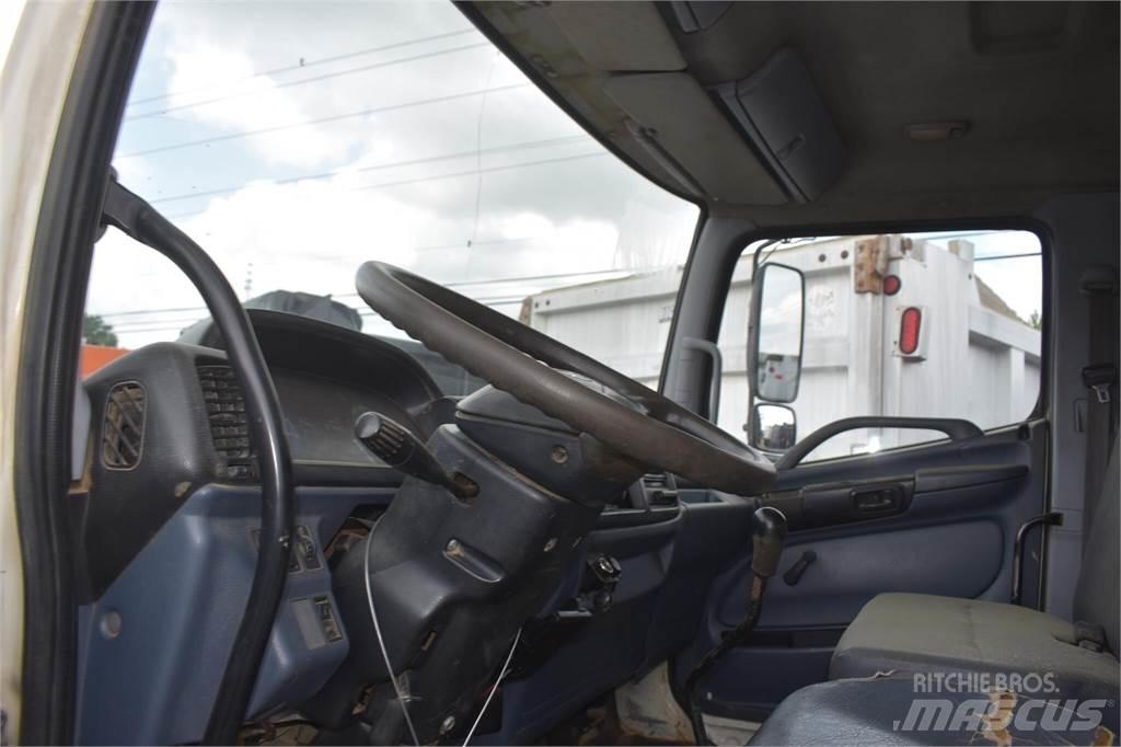 Hino 268 Camiões basculantes