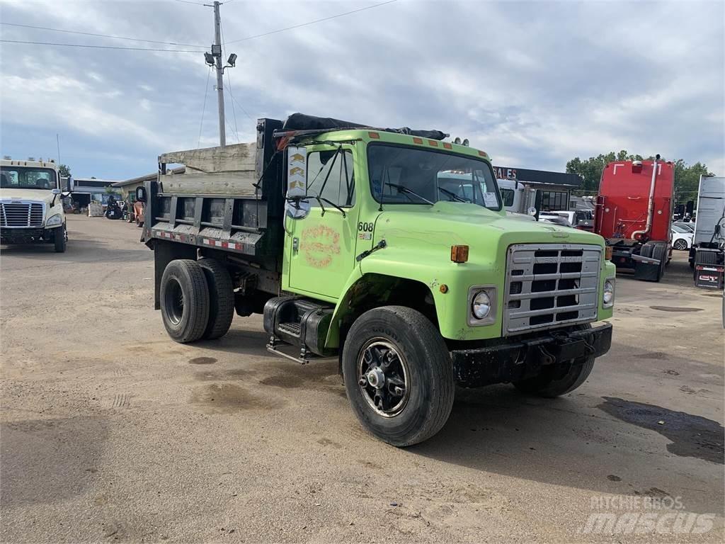 International M1754 Camiões basculantes