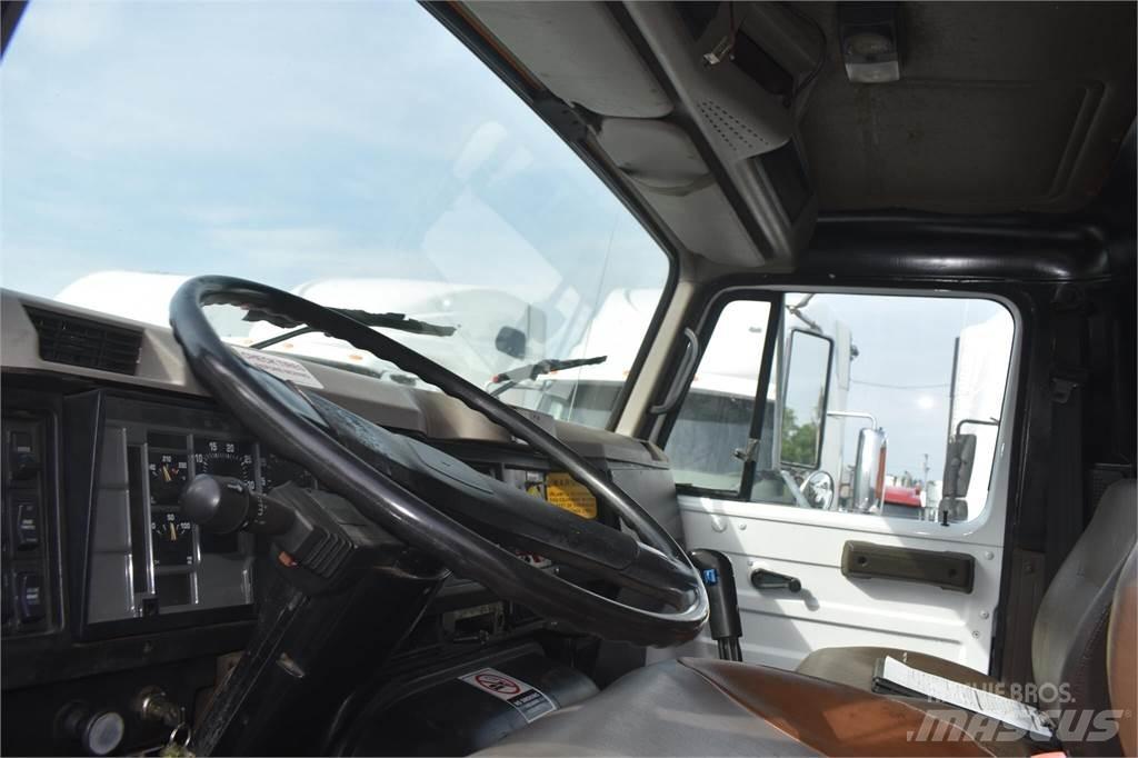 International S2600 Camiões basculantes