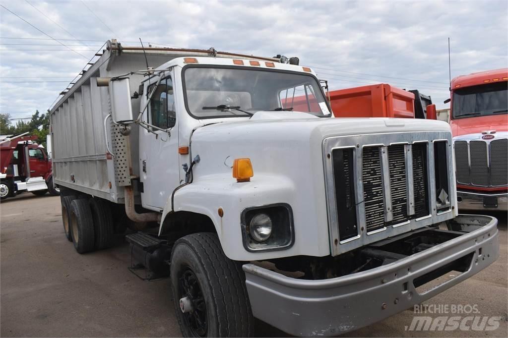 International S2600 Camiões basculantes