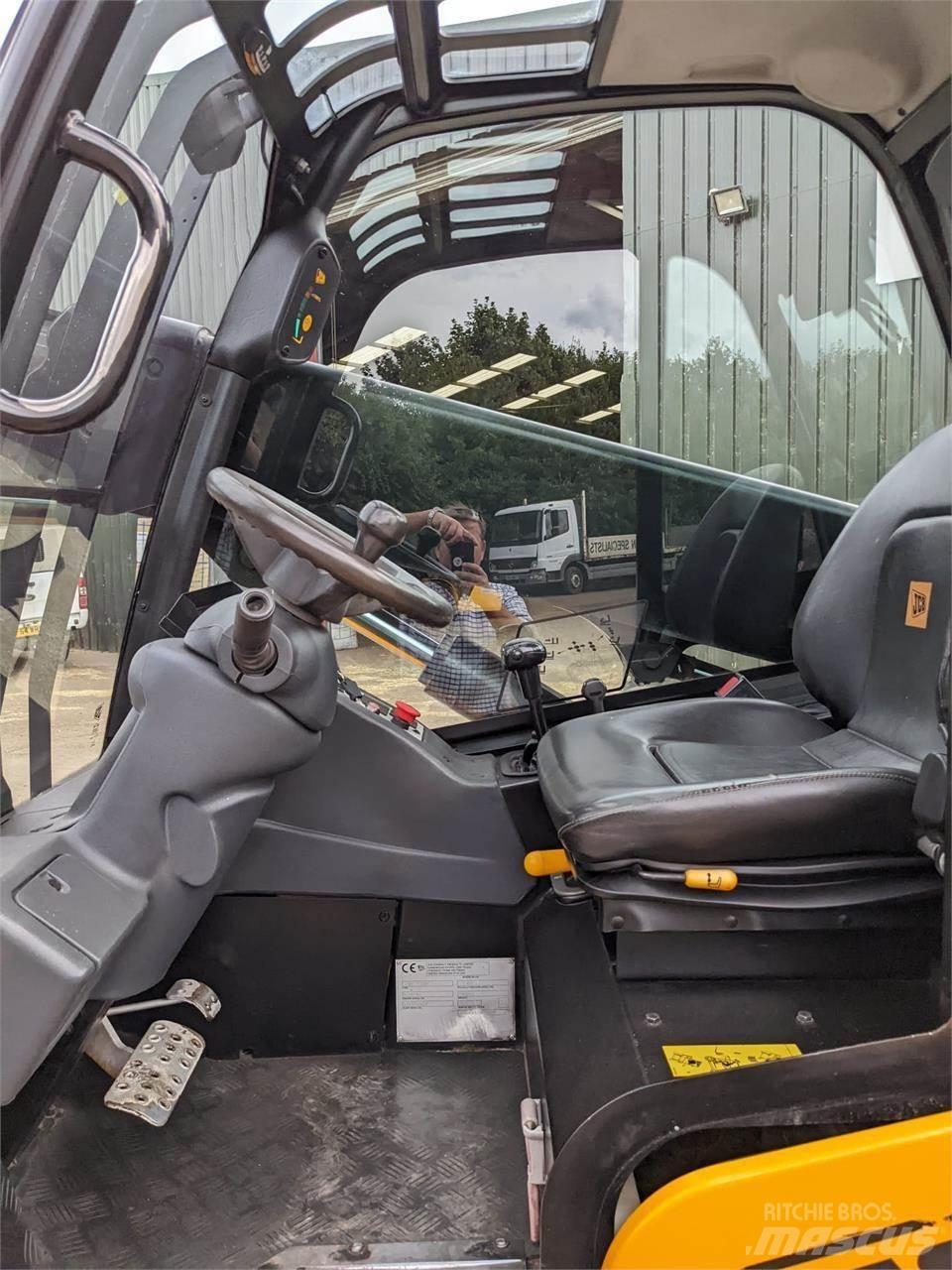 JCB 30D Manipulador telescópico