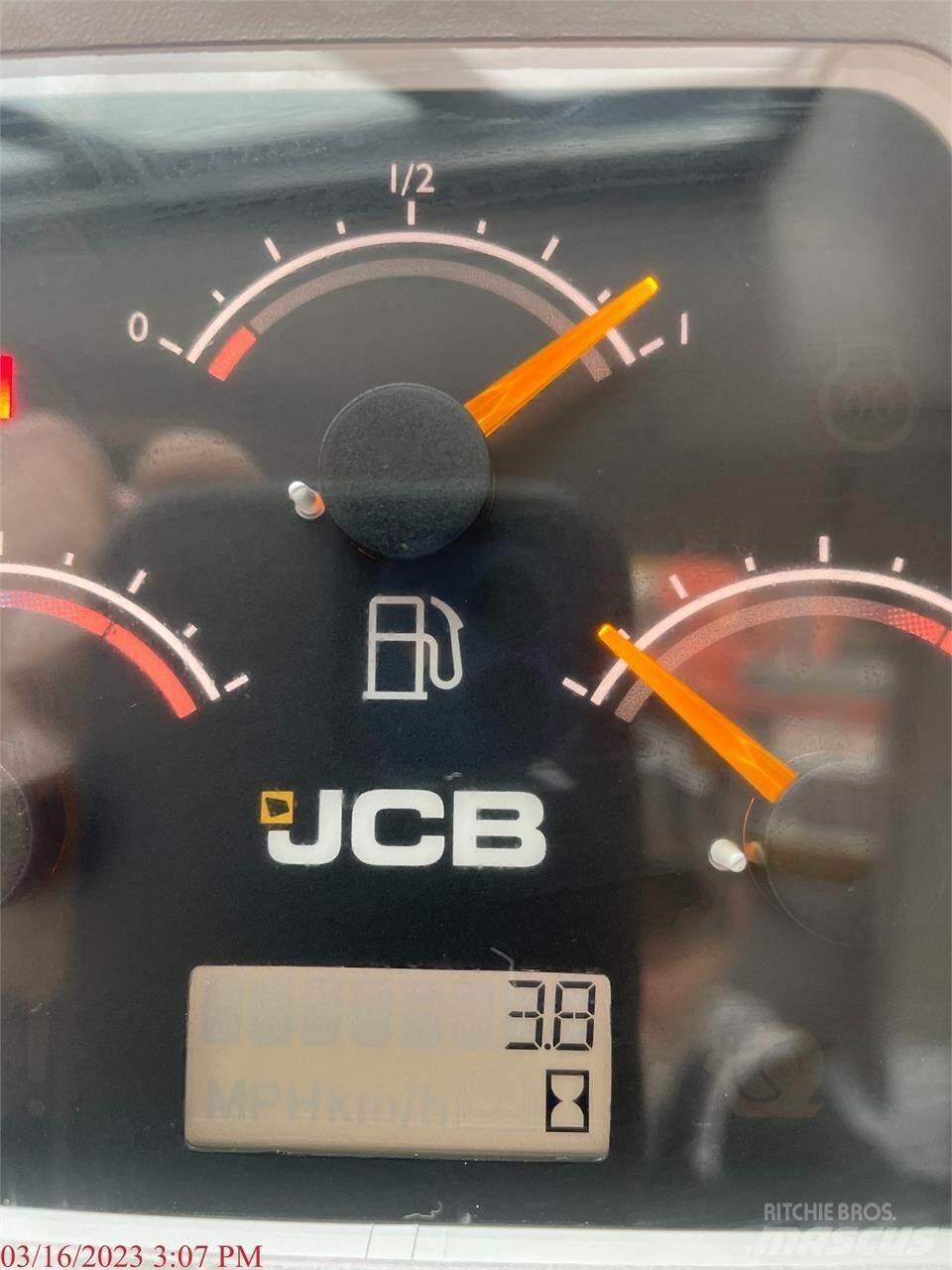 JCB 3TS-8T Minicarregadeiras