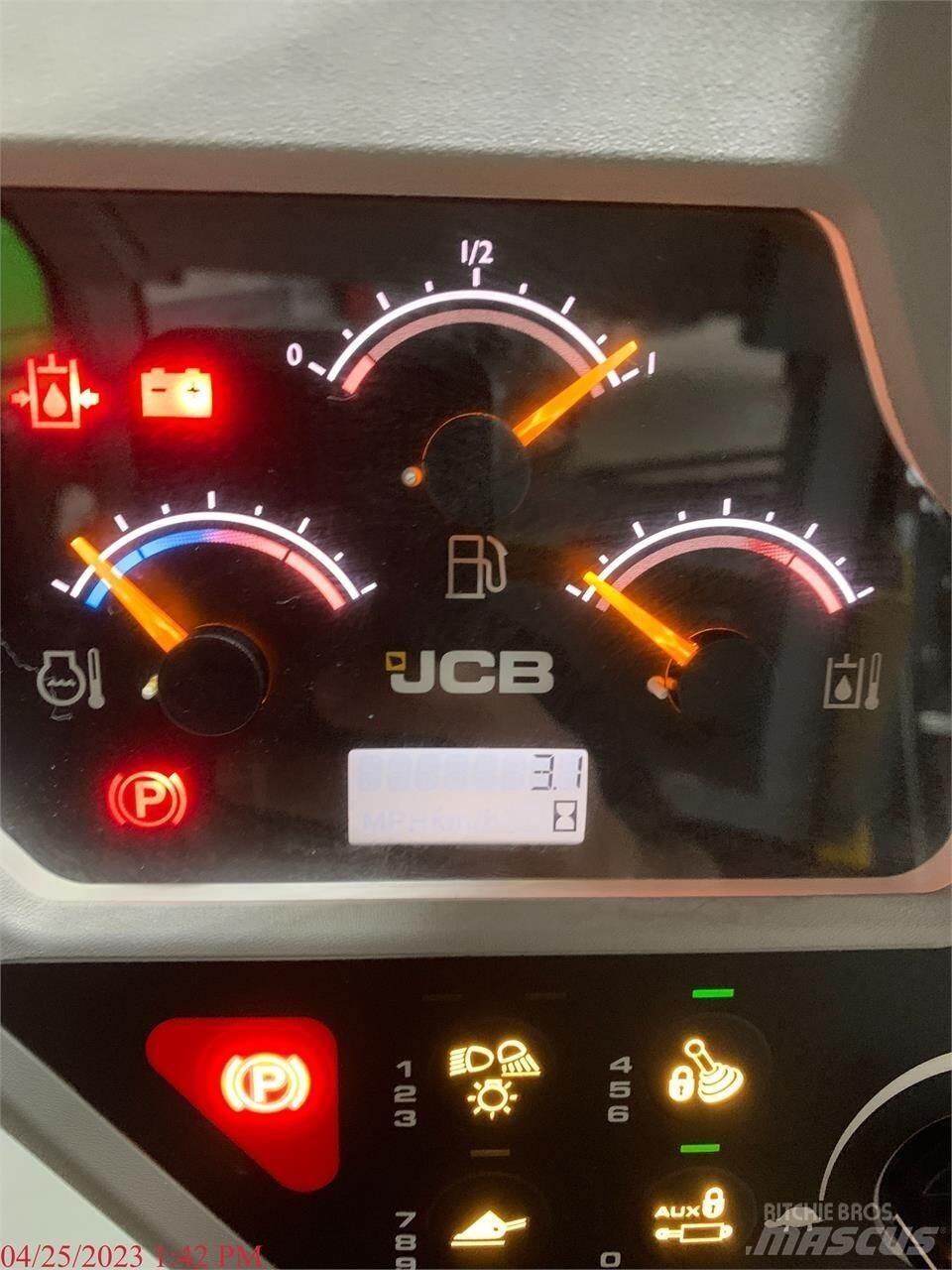 JCB 3TS-8W Minicarregadeiras