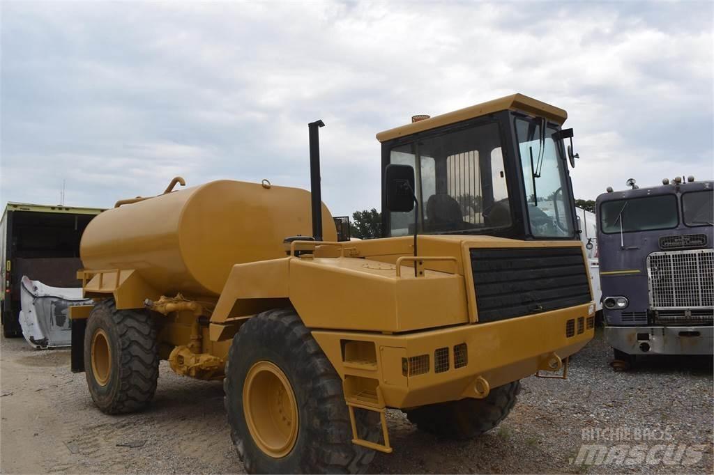 JCB 712 Auto-tanques