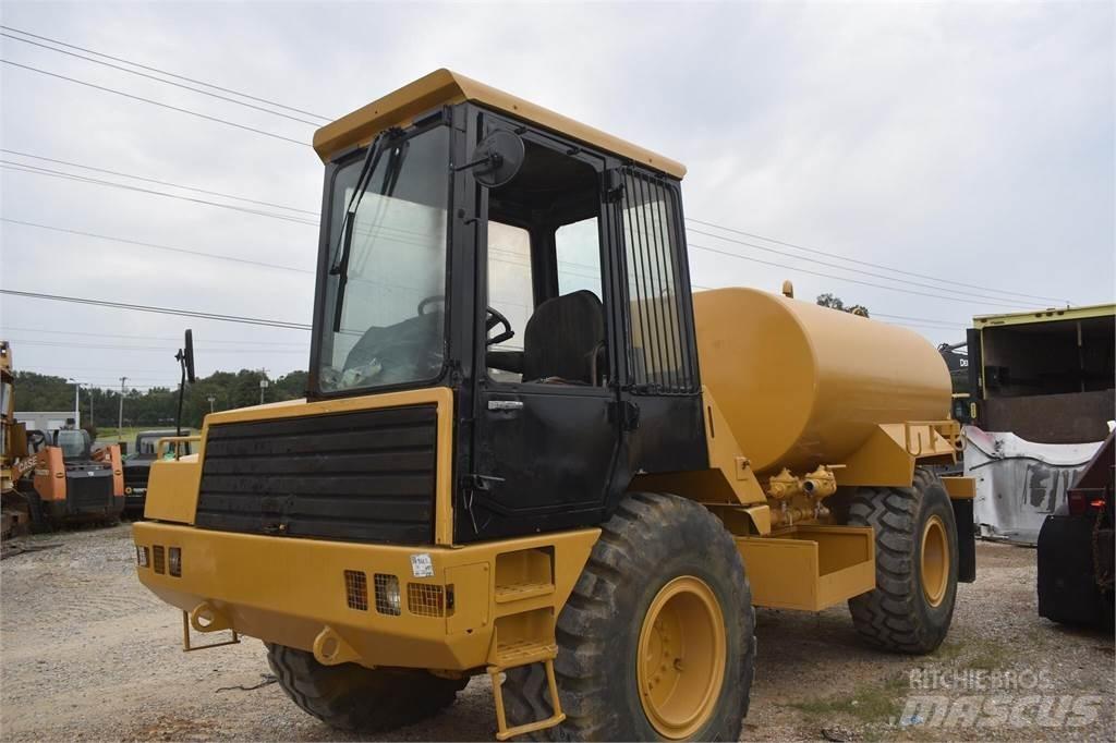 JCB 712 Auto-tanques