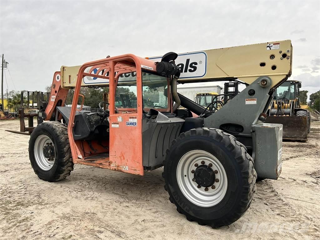 JLG G6-42A Manipulador telescópico