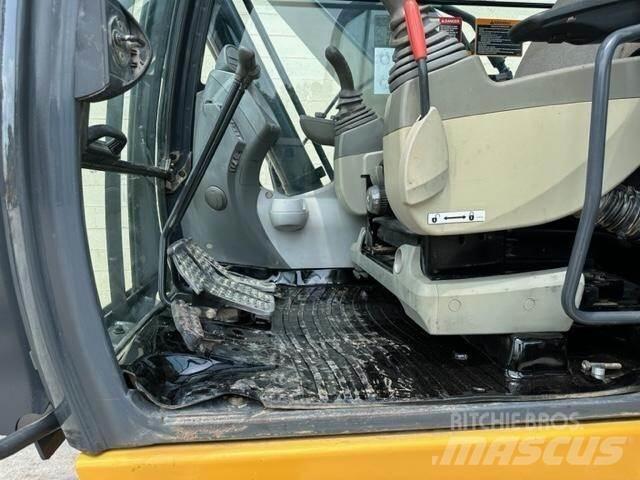 John Deere 210G LC Escavadeiras de esteiras