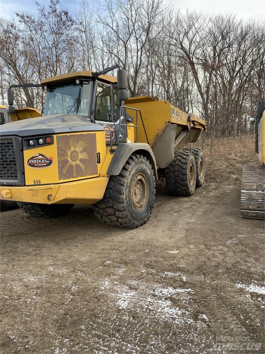 John Deere 410E Caminhões articulados