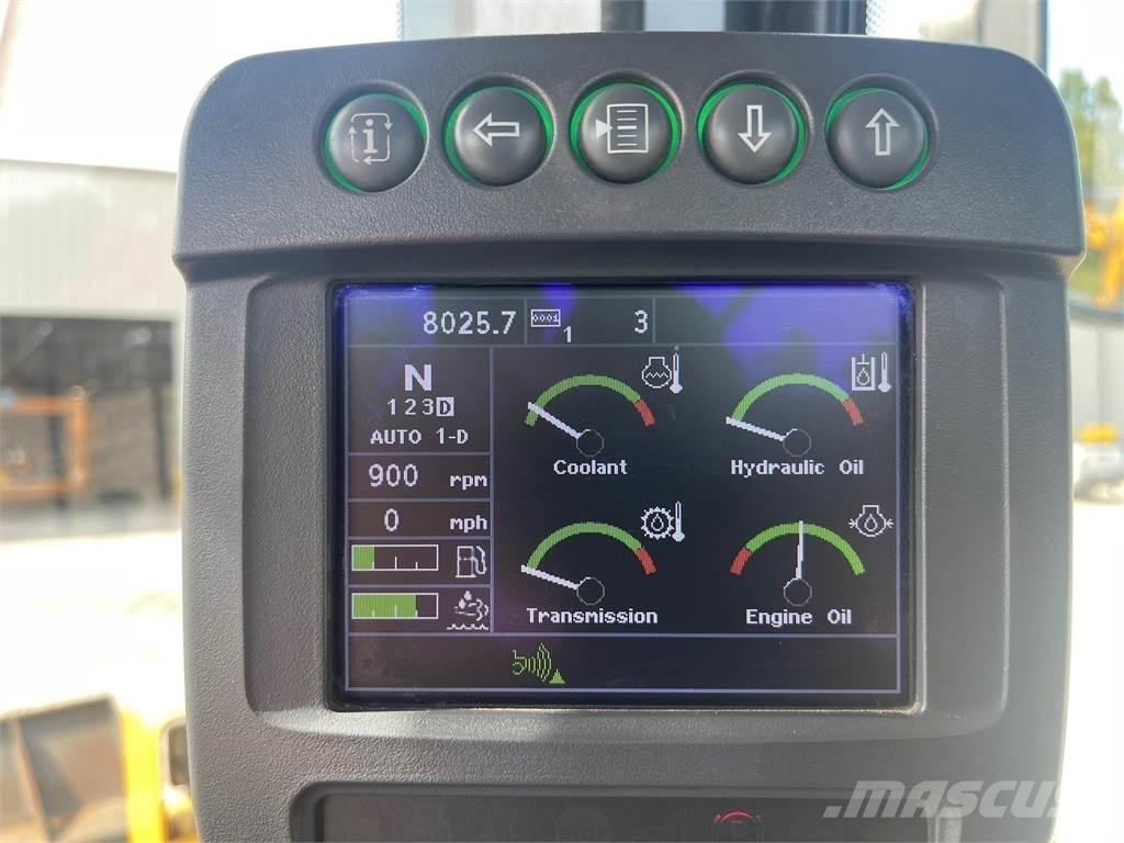 John Deere 744K Carregadeiras de rodas