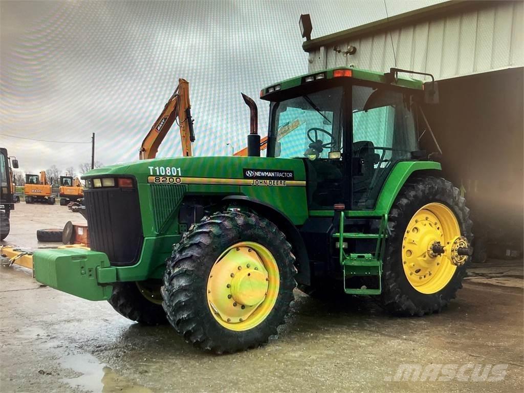 John Deere 8200 Tratores Agrícolas usados
