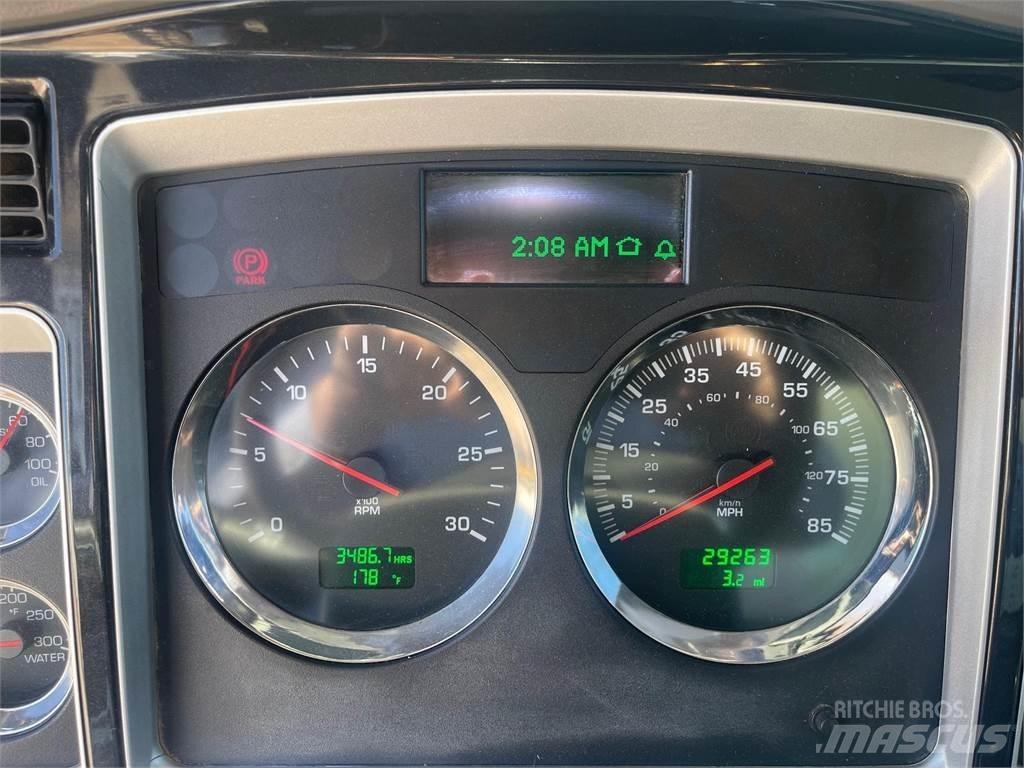Kenworth T440 Auto-tanques
