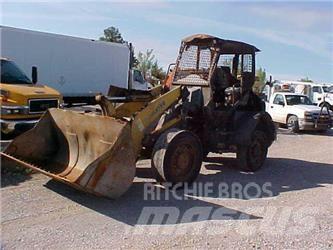 Komatsu WA100 Carregadeiras de rodas