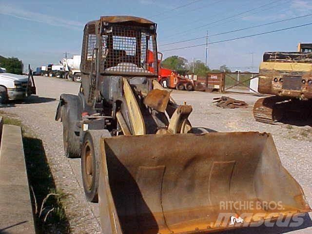 Komatsu WA100 Carregadeiras de rodas