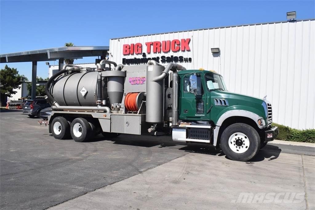 Mack GRANITE GU713 Camiões-cisterna