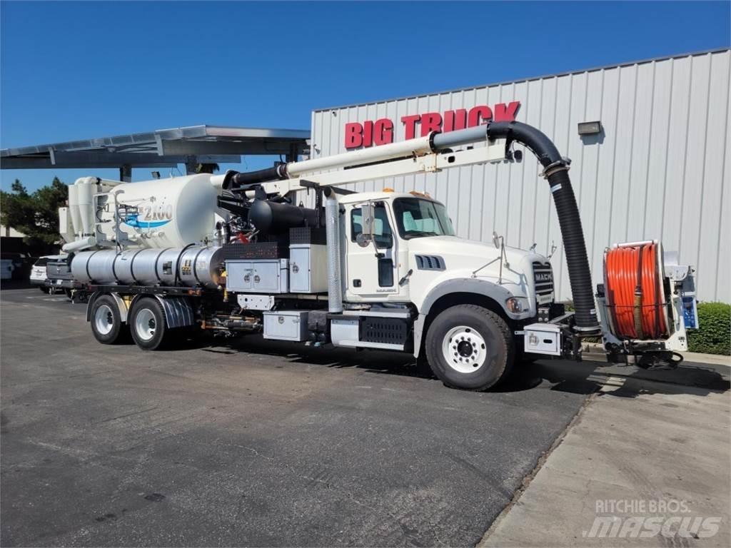 Mack GRANITE GU713 Camiões-cisterna