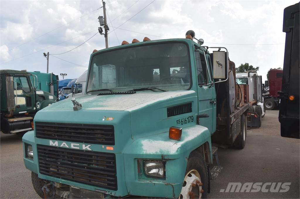 Mack MIDLINER CS200 Camiões-cisterna