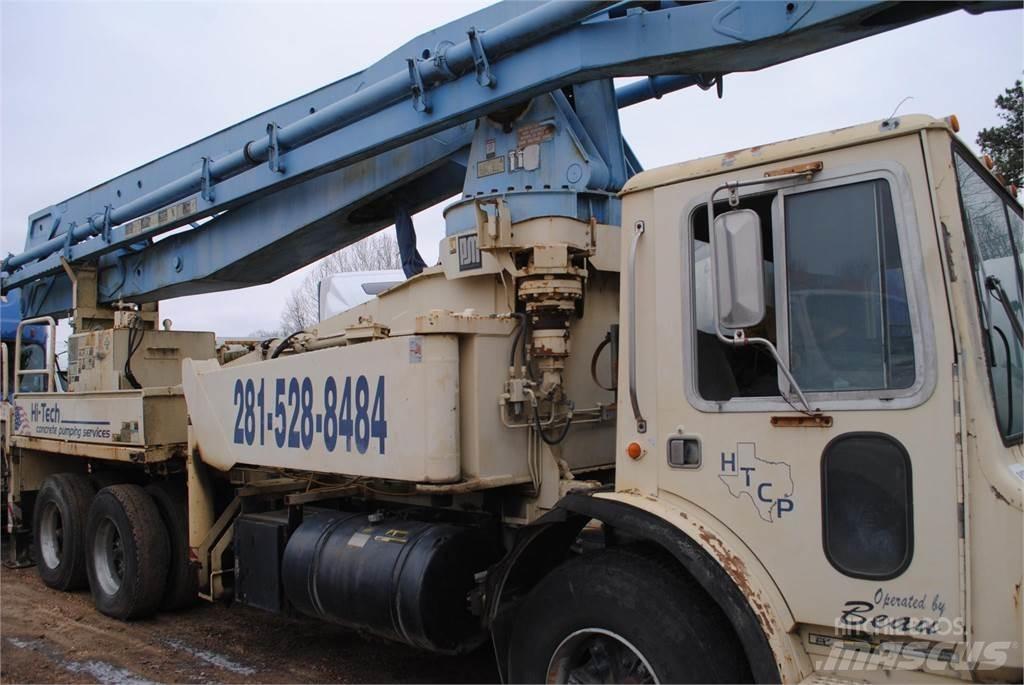 Mack MR686S Caminhões de betonagem