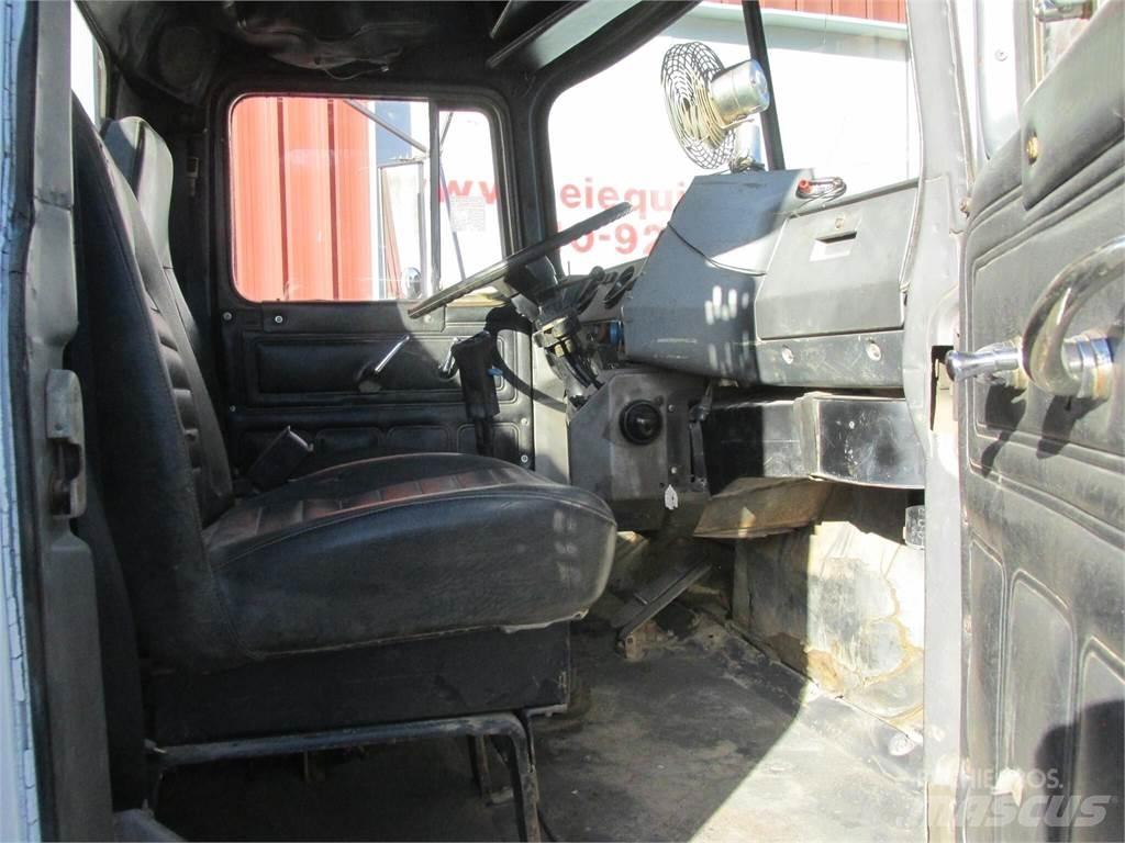 Mack R685S Camiões-cisterna