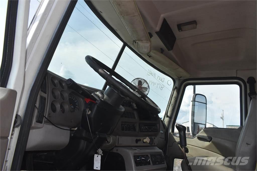 Mack VISION CXN613 Camiões basculantes