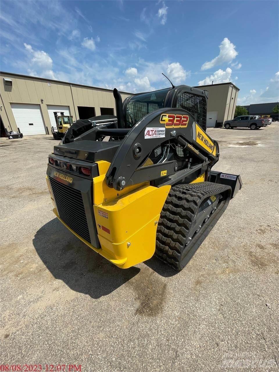 New Holland C332 Minicarregadeiras