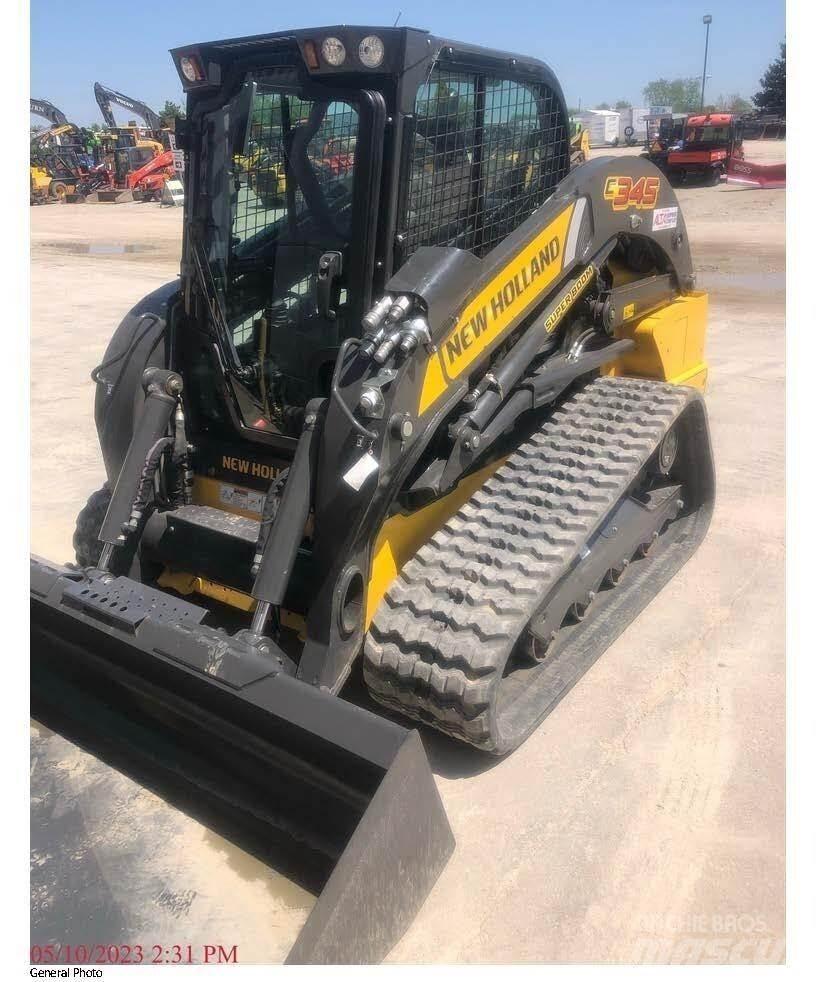 New Holland C345 Minicarregadeiras