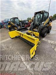 New Holland L328 Minicarregadeiras
