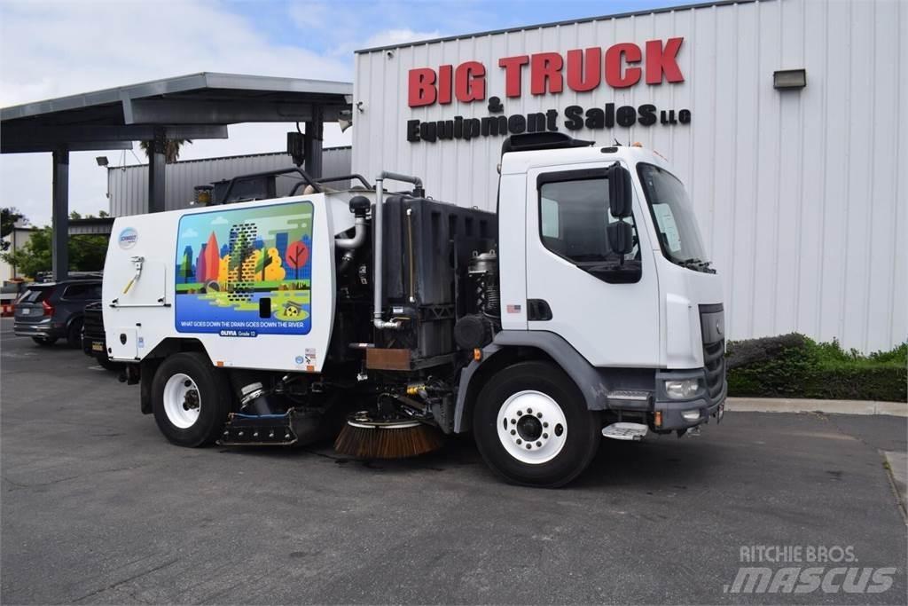 Peterbilt 220 Camiões varredores