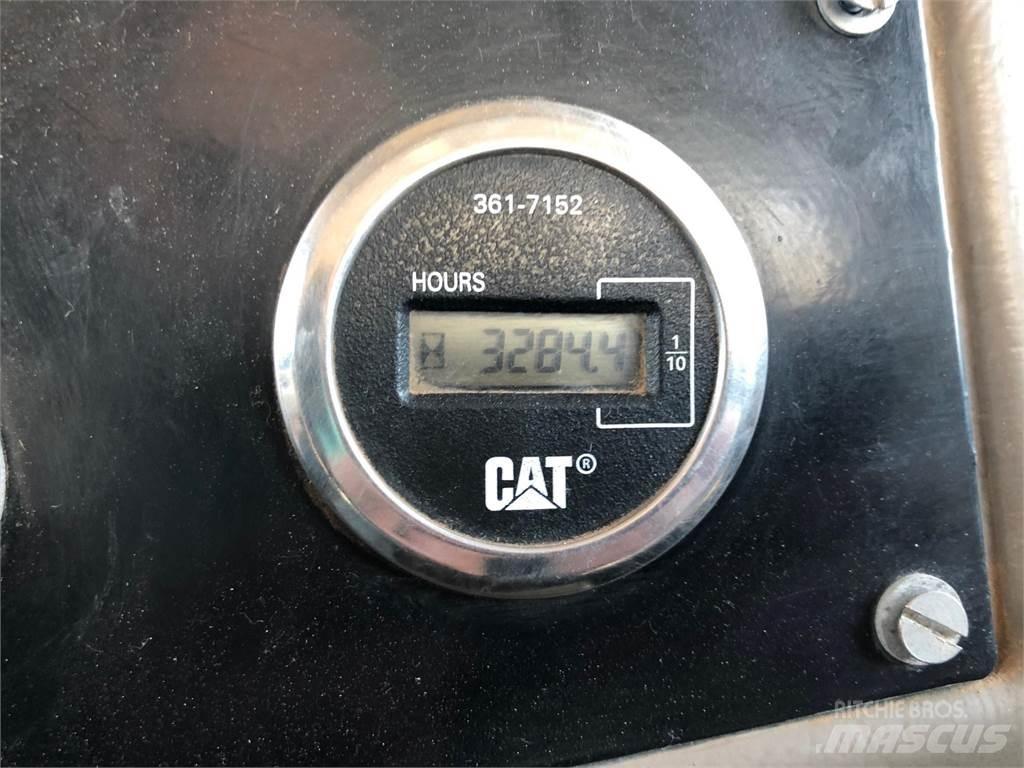 Peterbilt 330 Auto-tanques