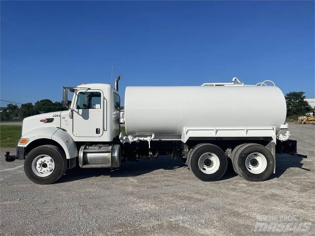 Peterbilt 348 Auto-tanques
