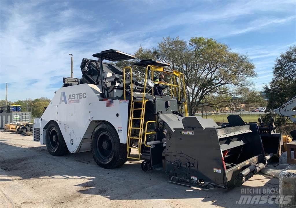 Roadtec SB3000 Veículos transporte material