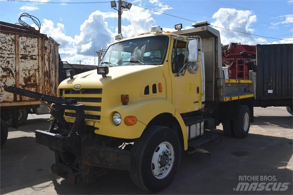 Sterling L7500 Camiões basculantes