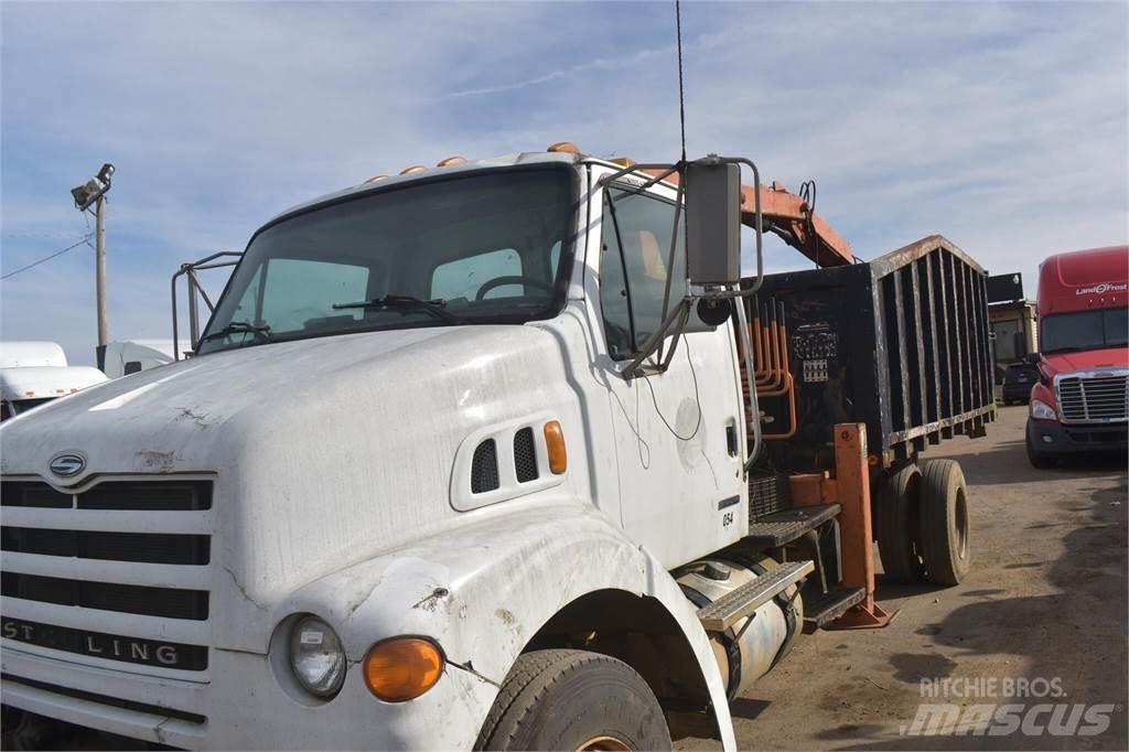 Sterling L7500 Camiões grua
