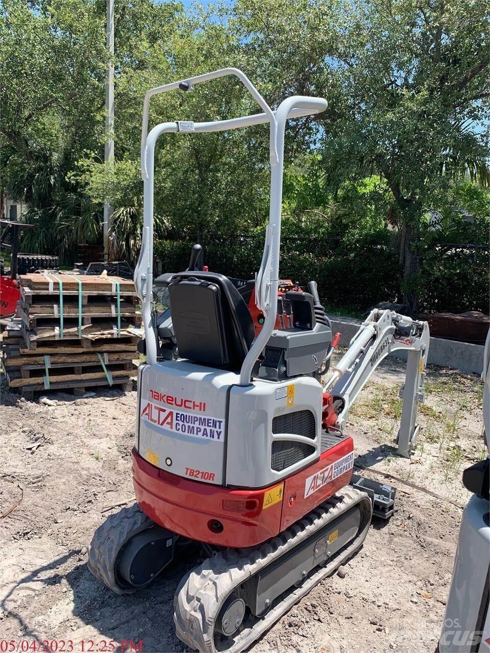 Takeuchi TB210R Miniescavadeiras