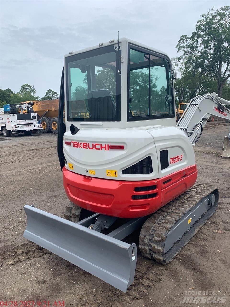 Takeuchi TB235-2 Miniescavadeiras