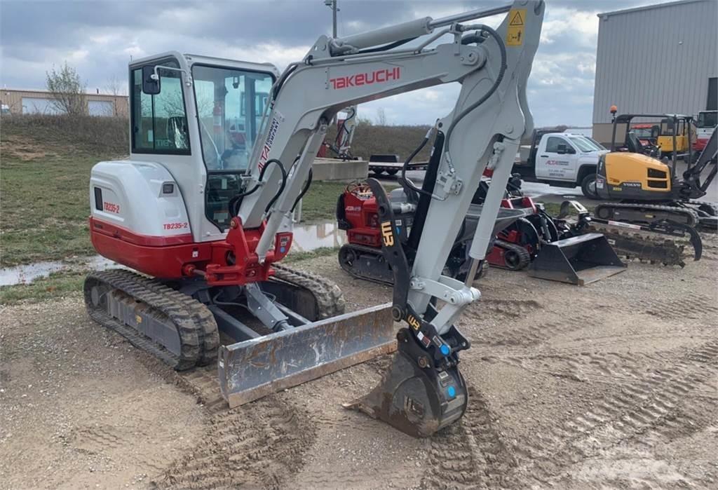Takeuchi TB235-2 Miniescavadeiras