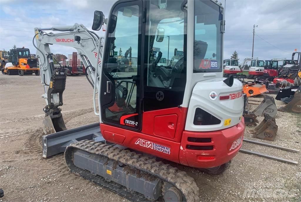 Takeuchi TB235-2 Miniescavadeiras