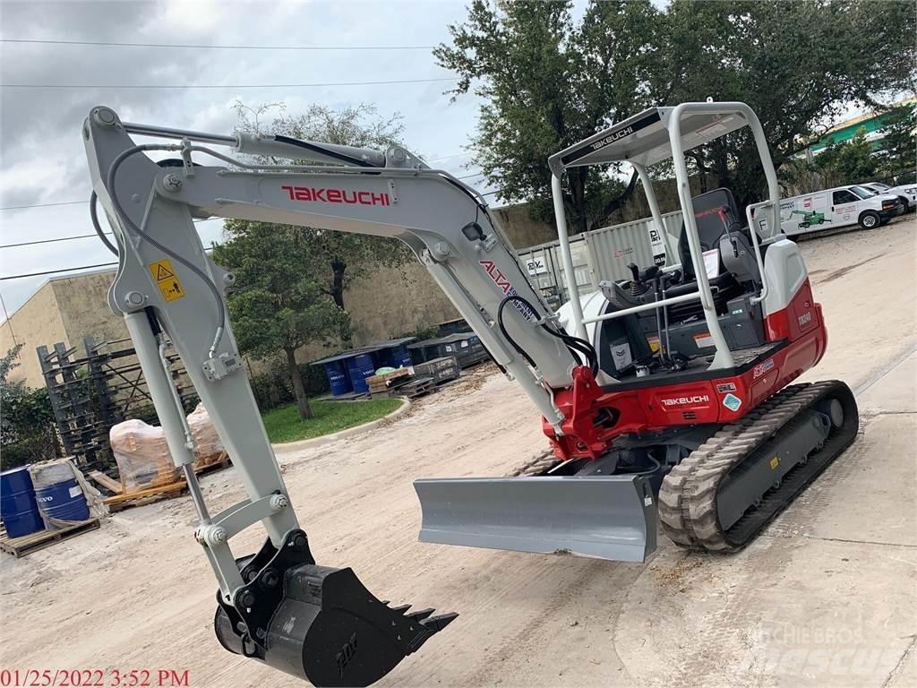 Takeuchi TB240 Miniescavadeiras