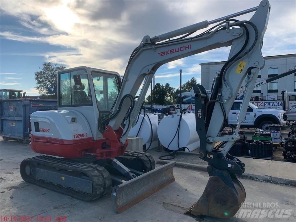 Takeuchi TB250-2 Miniescavadeiras
