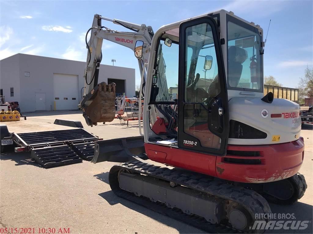 Takeuchi TB250-2 Miniescavadeiras