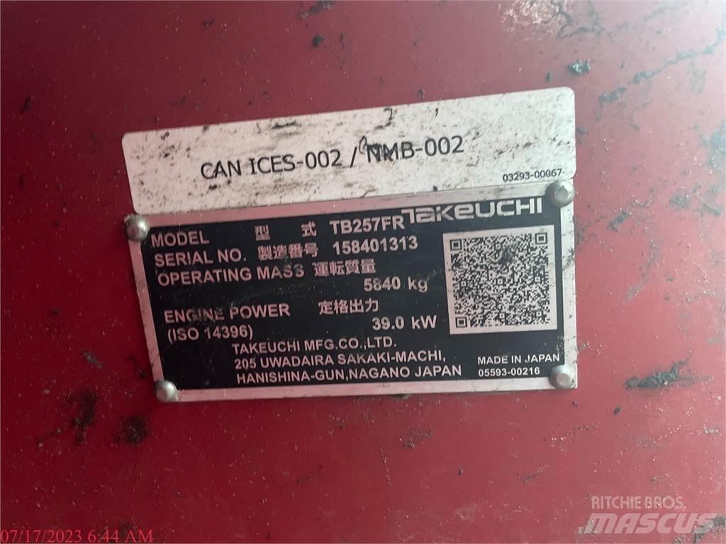 Takeuchi TB257FR Escavadeiras de esteiras