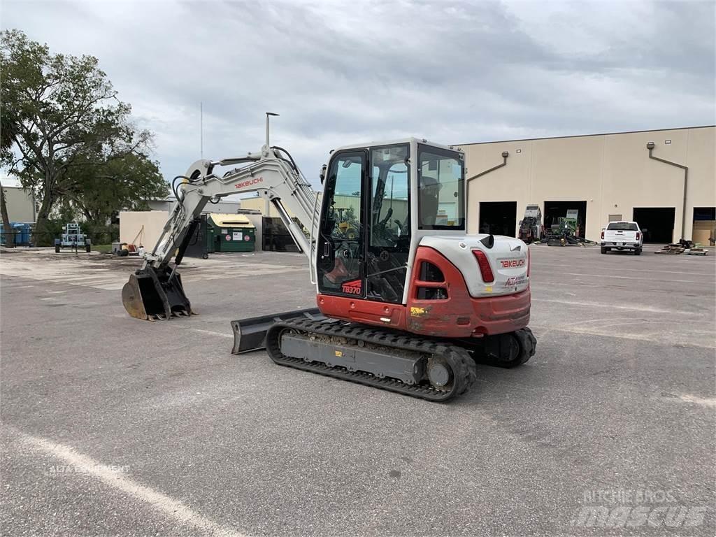 Takeuchi TB370 Escavadeiras de esteiras